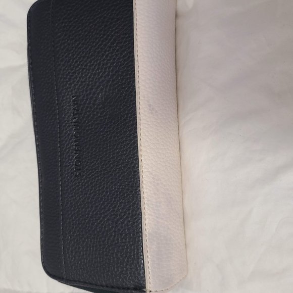 Stone Mountain Black leather wallet - Picture 6 of 6